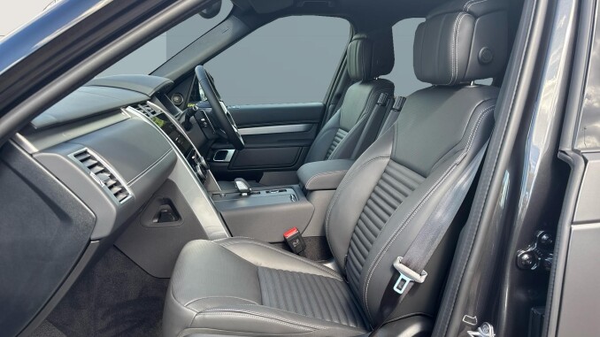 Land Rover Discovery 3.0 D350 Tempest 5dr Auto Diesel Station Wagon - Image 3